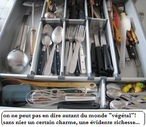 tiroir moins bien range_modif.JPG