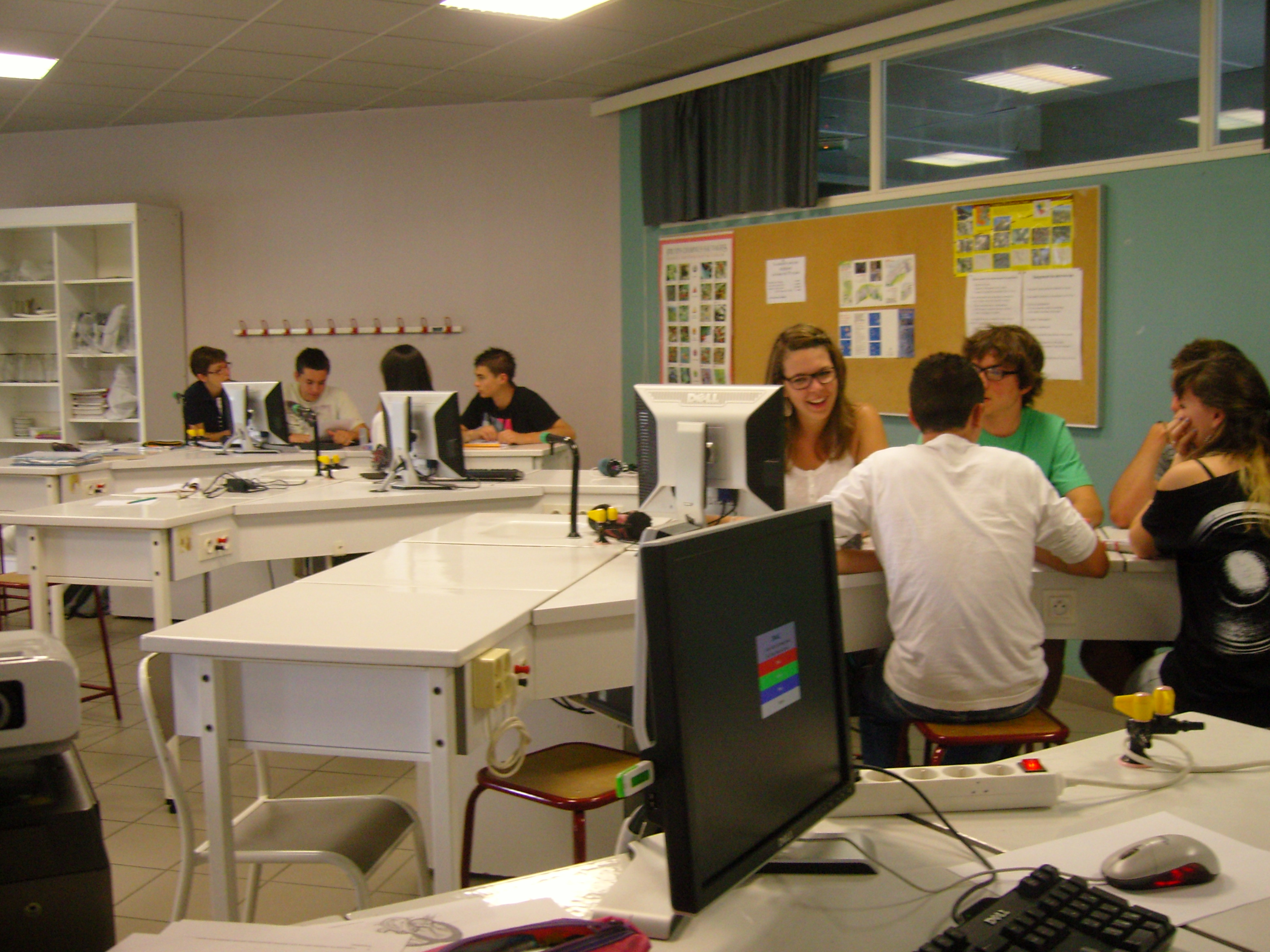 2 groupes au travail